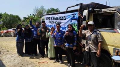 Kemarau Panjang, KUA Bubulan Droping Air Bersih Pada Warga Desa Ngorogunung, Bojonegoro 