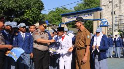 Pimpin Upacara di SMA Negeri I, Kapolresta Tuban: Pentingnya Menghormati Orang Tua dan Guru